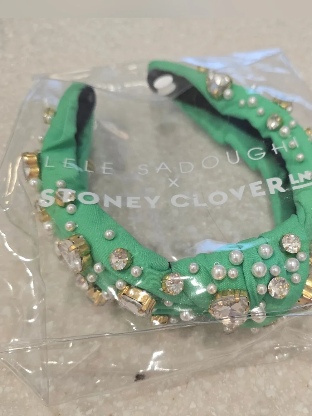 ☘️ LELE SADOUGHI X Stoney Clover Lane Avocado Heart Crystal & Pearl Headband SCL